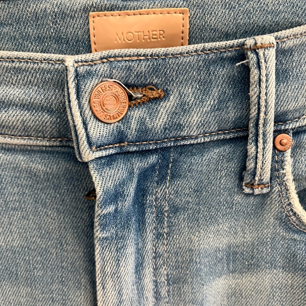 Mother Jeans Weekend Fray (size 28) - Picture 3 of 13